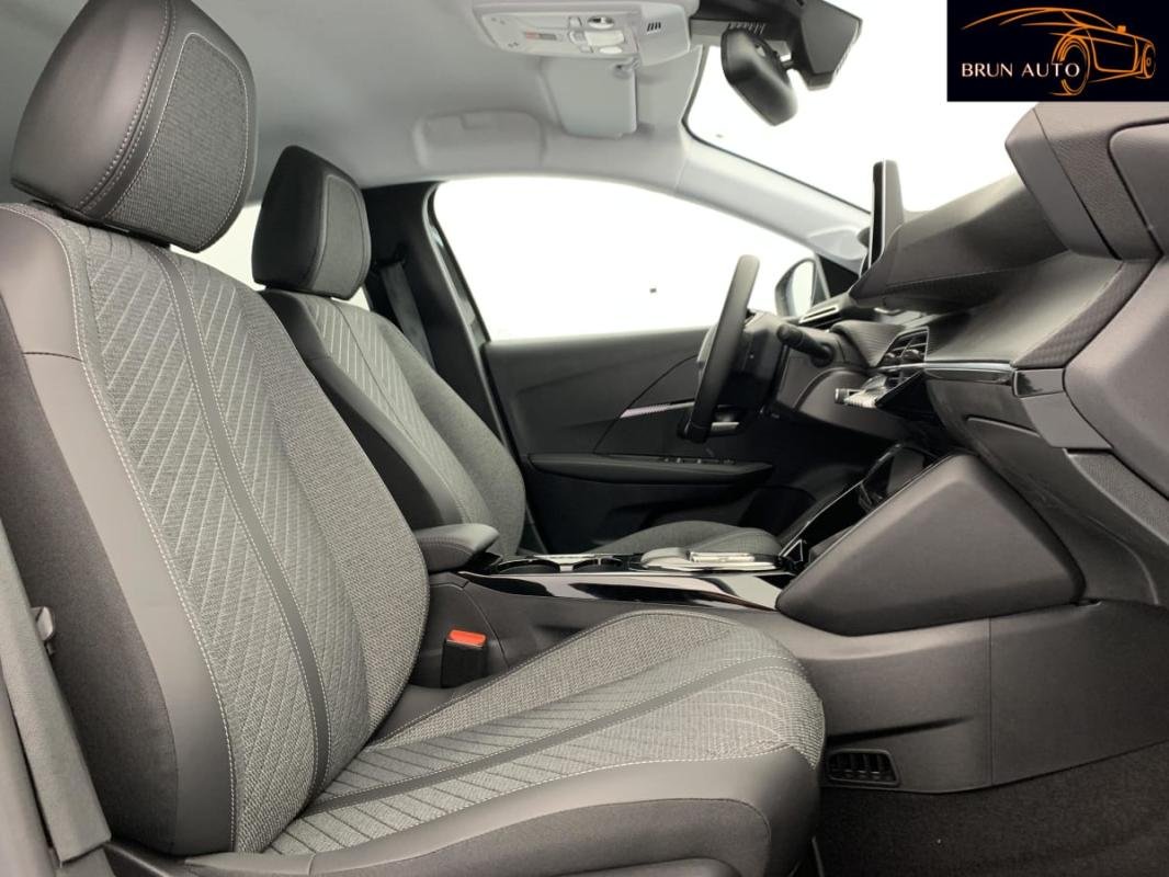 Peugeot 208 - Photo 9