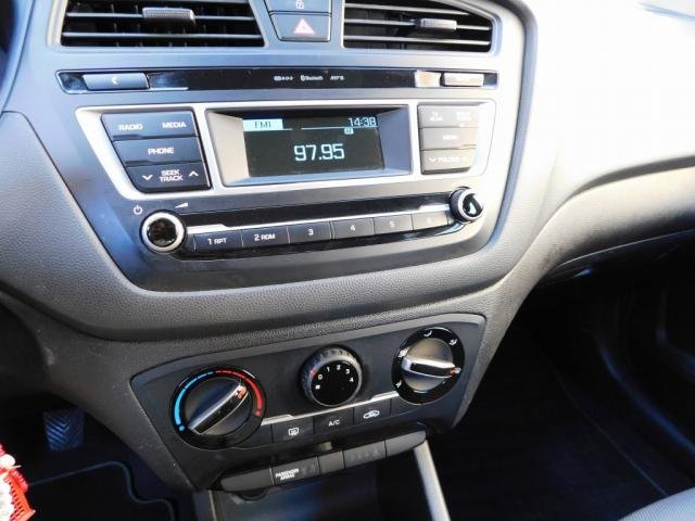 Hyundai i20 - Photo 18