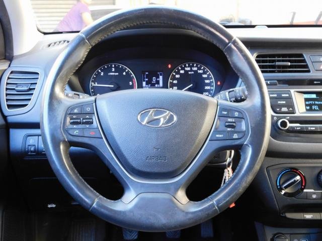 Hyundai i20 - Photo 19