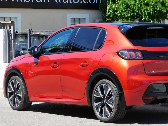 Peugeot 208 - Photo 12