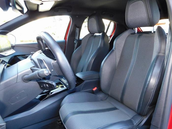 Peugeot 208 - Photo 15