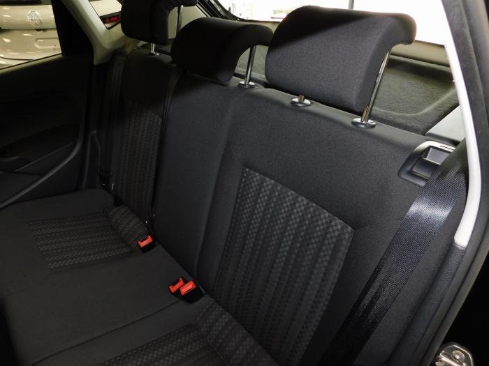 Volkswagen Polo - Photo 15