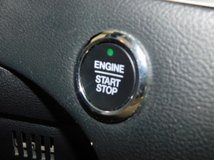 Ford Galaxy - Photo 18