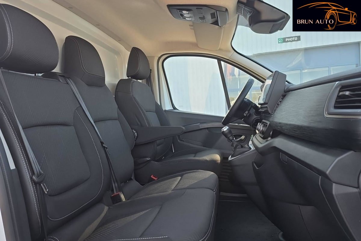 Nissan Primastar - Photo 9