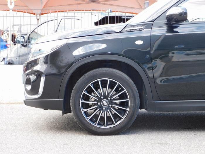 Suzuki Vitara - Photo 11