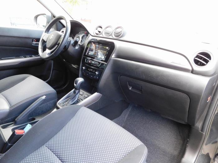 Suzuki Vitara - Photo 17