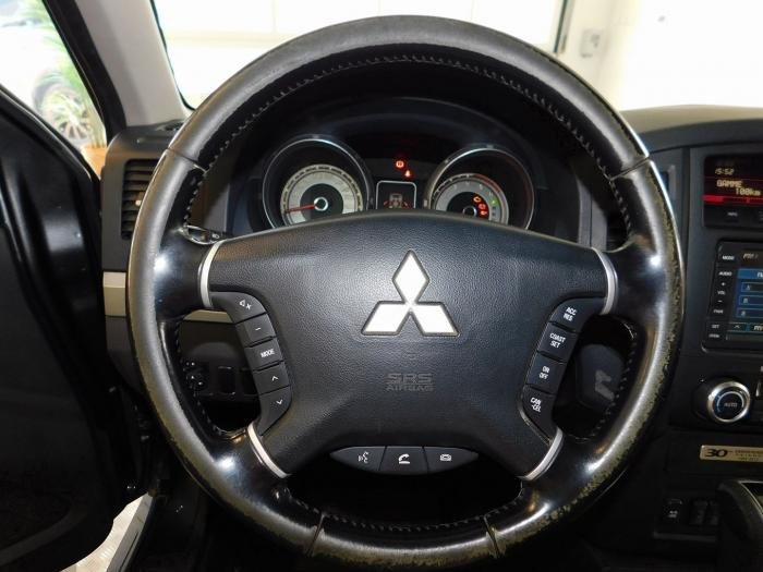 Mitsubishi Pajero - Photo 12