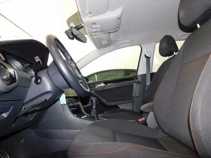 Volkswagen Golf - Photo 17