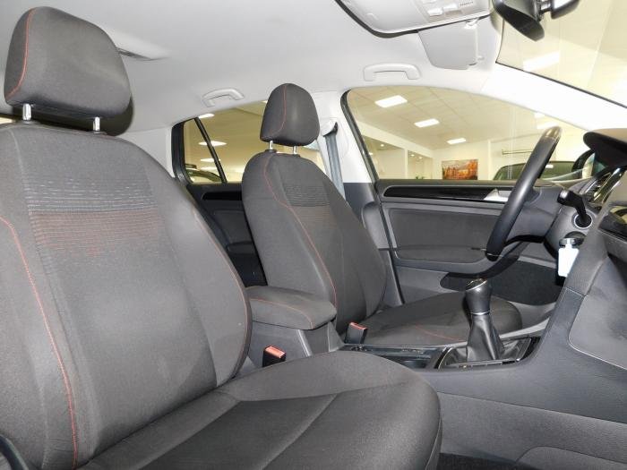 Volkswagen Golf - Photo 18
