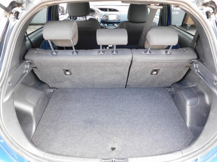 Toyota Yaris - Photo 11