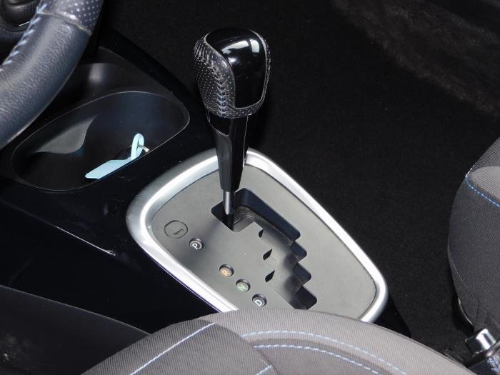 Toyota Yaris - Photo 17