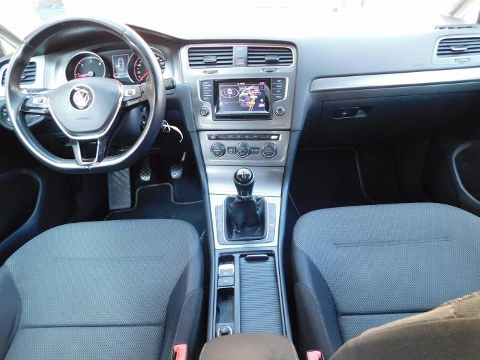 Volkswagen Golf - Photo 17