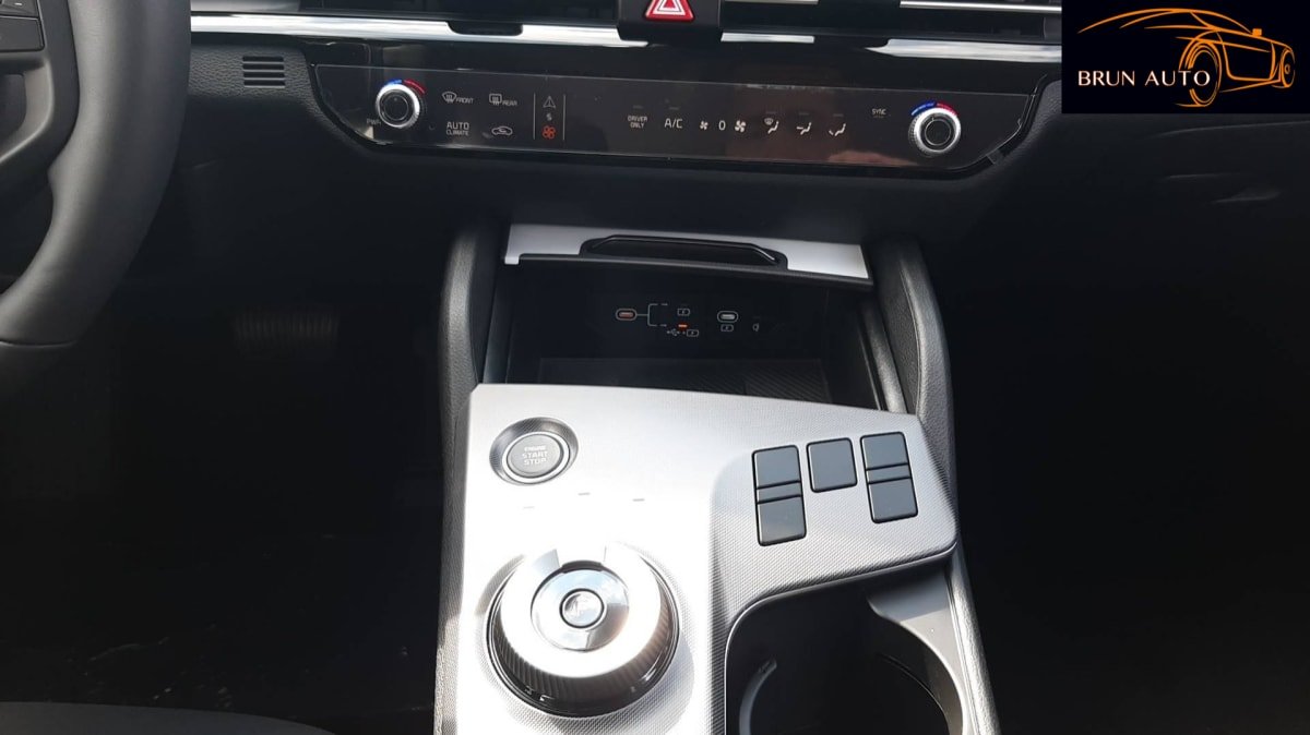 Kia Sportage - Photo 17