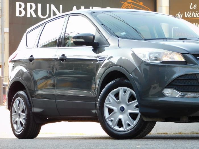 Ford Kuga - Photo 2