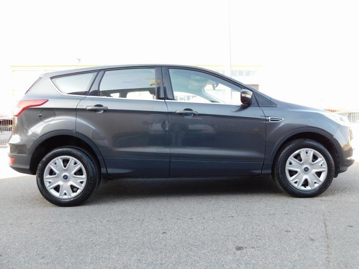 Ford Kuga - Photo 3