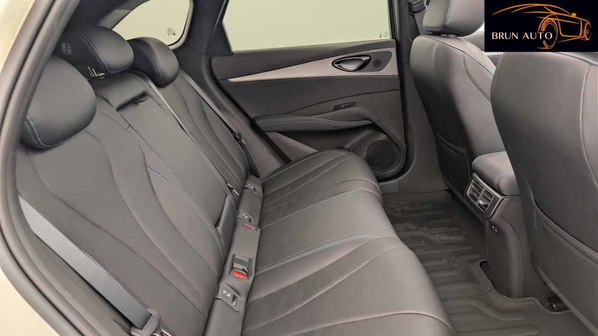 BYD Seal - Photo 10
