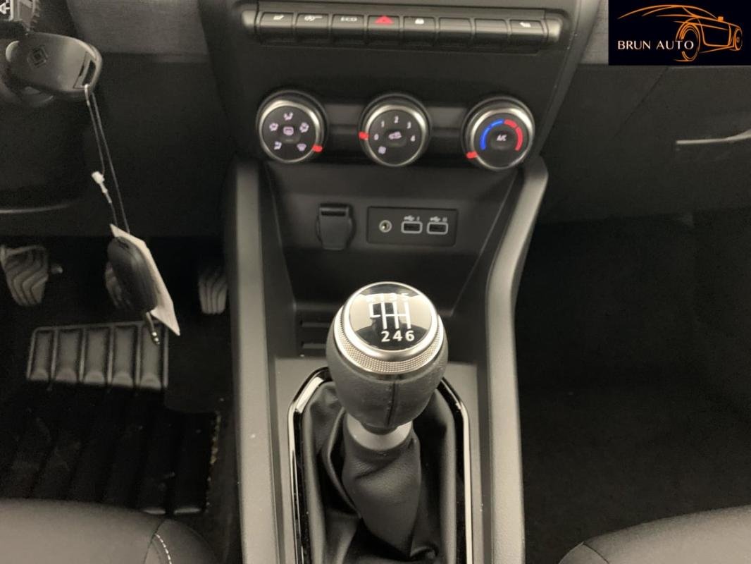 Renault Clio - Photo 18