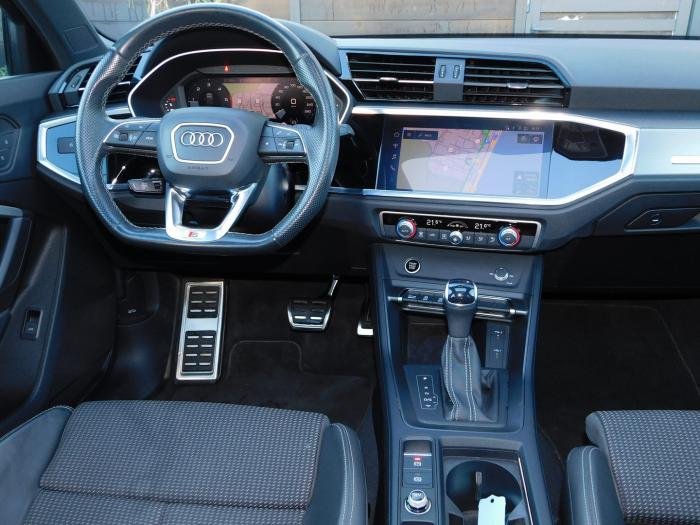 Audi Q3 - Photo 17