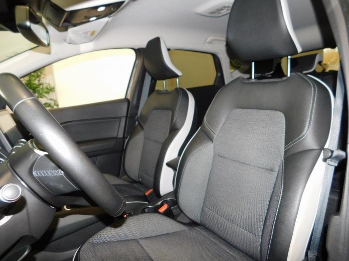 Renault Captur - Photo 17