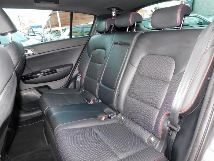 Kia Sportage - Photo 19