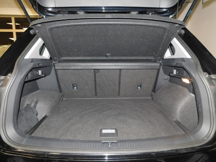 Volkswagen Tiguan - Photo 11