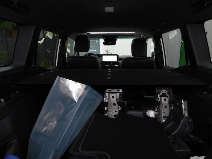 Toyota Land Cruiser - Photo 14