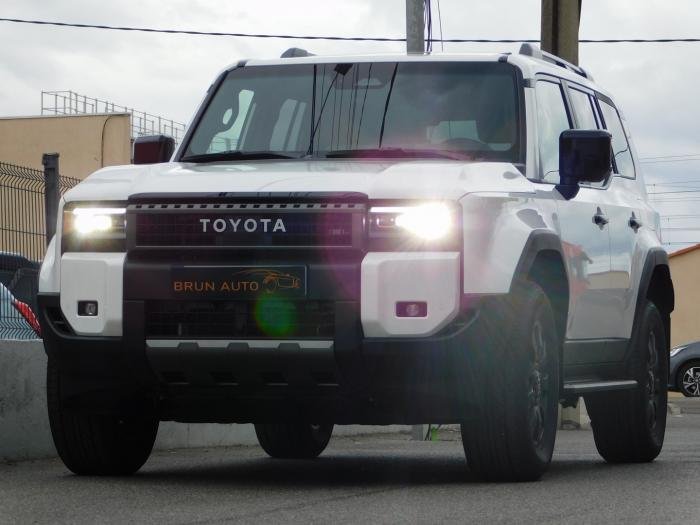 Toyota Land Cruiser - Photo 9