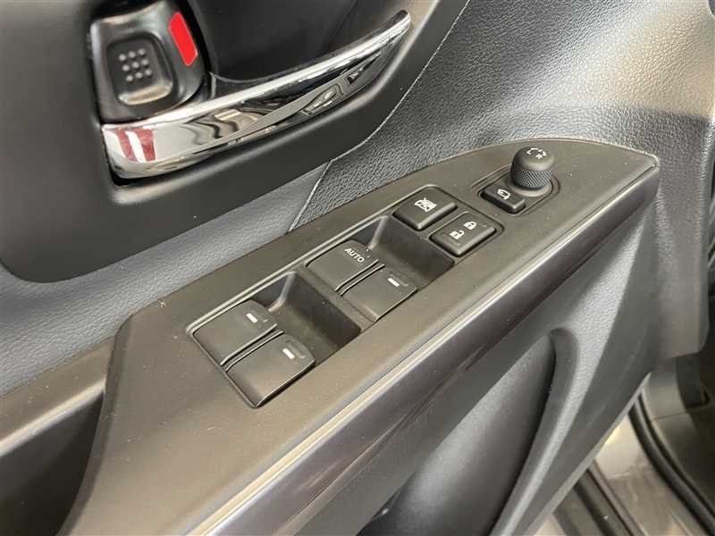 Suzuki s-cross - Photo 11