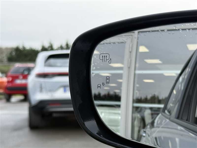 Suzuki Swift - Photo 11