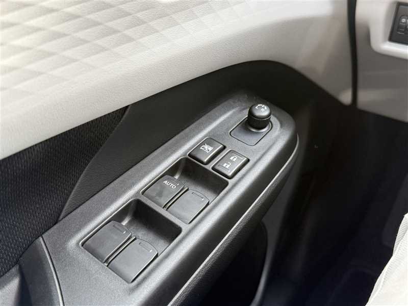 Suzuki Swift - Photo 8