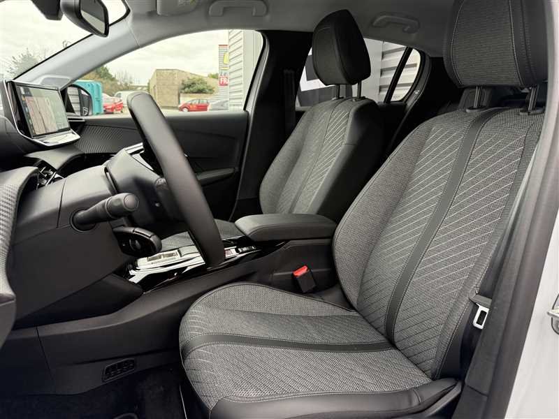 Peugeot 208 - Photo 5