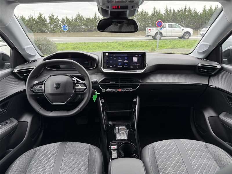 Peugeot 208 - Photo 6