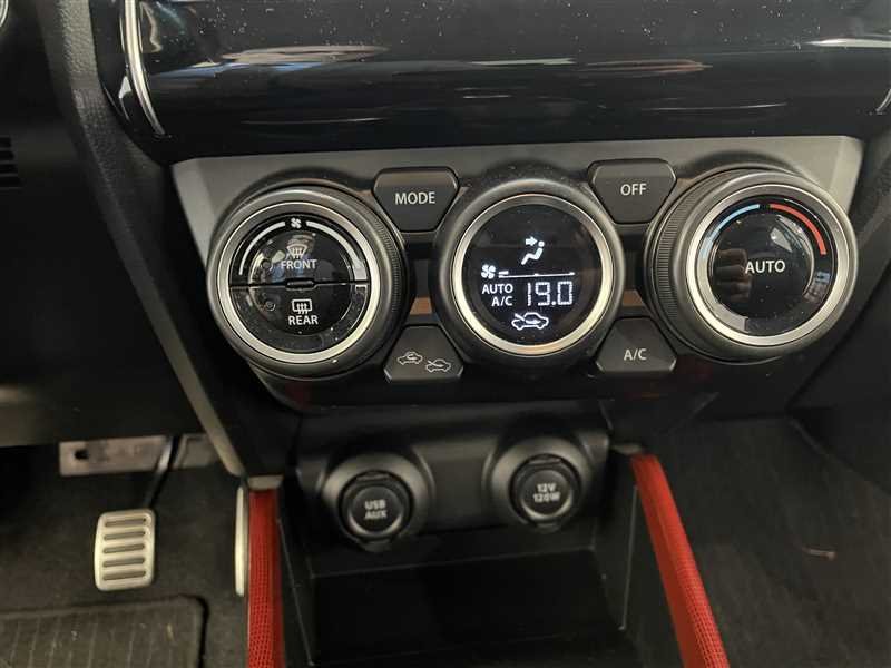 Suzuki Swift - Photo 14