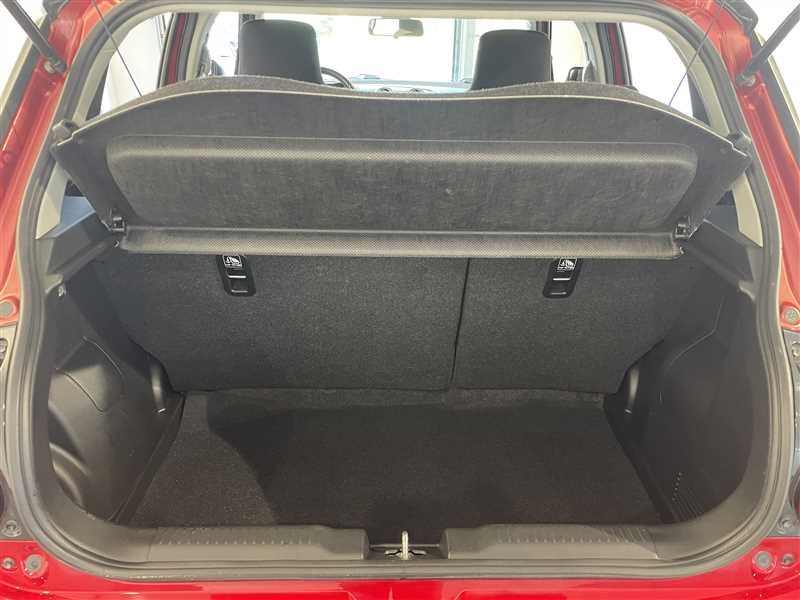 Suzuki Swift - Photo 9
