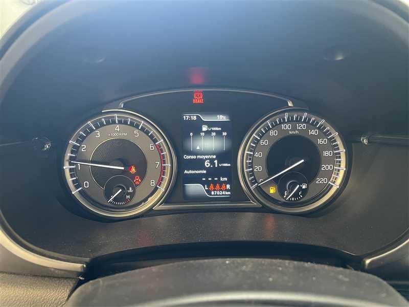 Suzuki Vitara - Photo 18