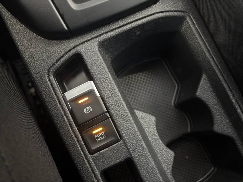 Volkswagen T-Roc - Photo 24
