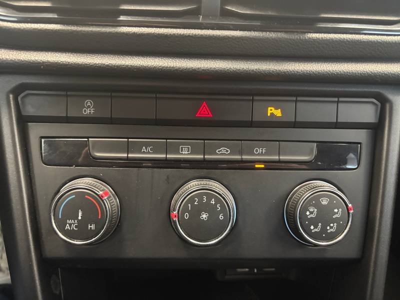 Volkswagen T-Roc - Photo 30