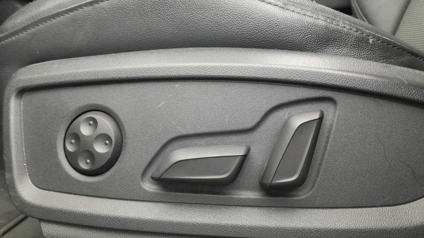 Audi Q5 Sportback - Photo 21