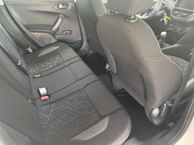 Peugeot 2008 - Photo 9