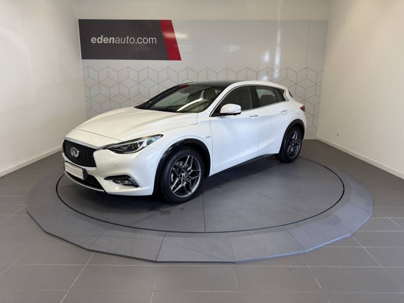 Infiniti Q30 - Photo 1