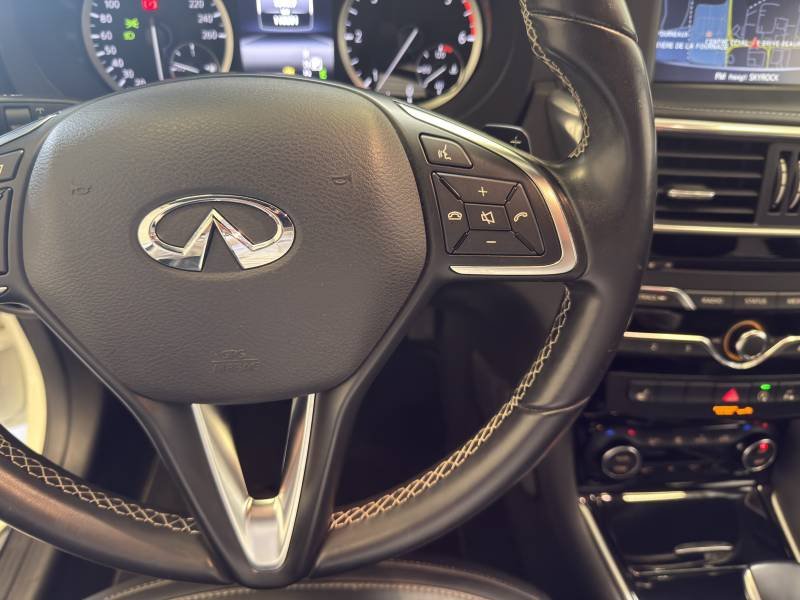 Infiniti Q30 - Photo 15