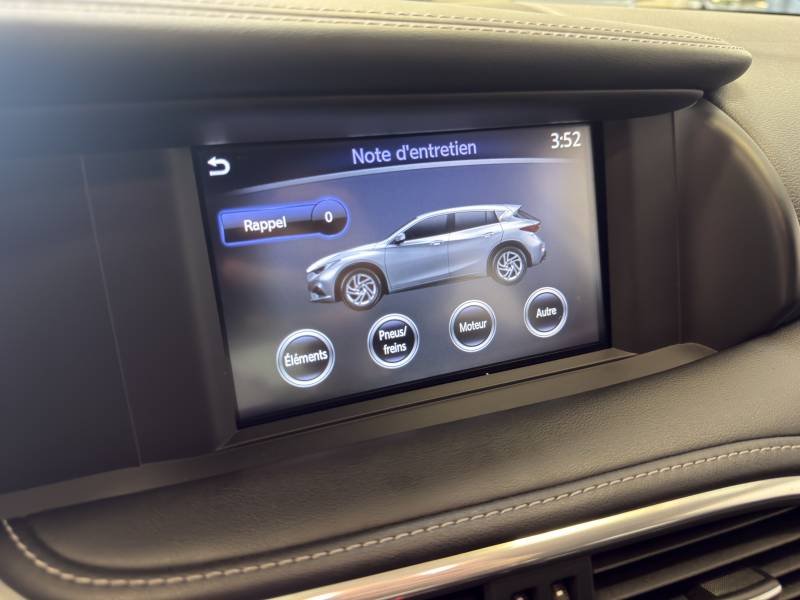 Infiniti Q30 - Photo 17
