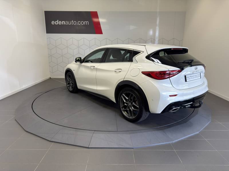 Infiniti Q30 - Photo 3