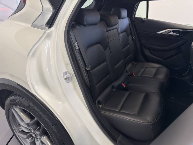 Infiniti Q30 - Photo 32