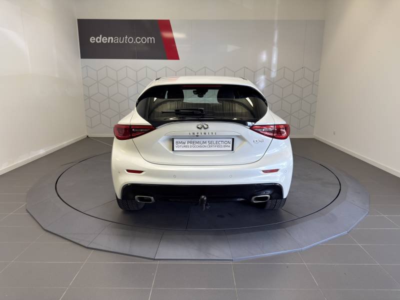 Infiniti Q30 - Photo 4