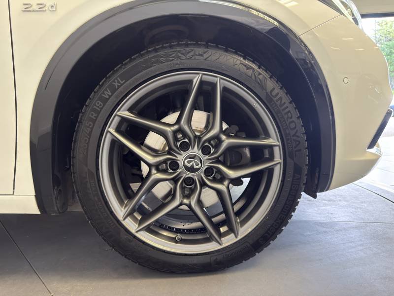 Infiniti Q30 - Photo 44