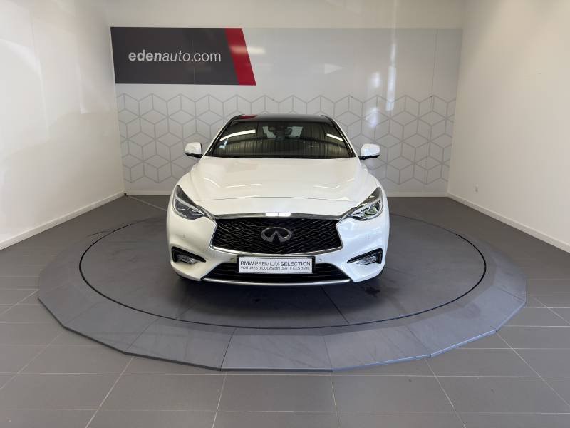 Infiniti Q30 - Photo 8