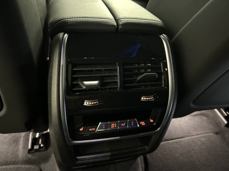 BMW XM - Photo 25
