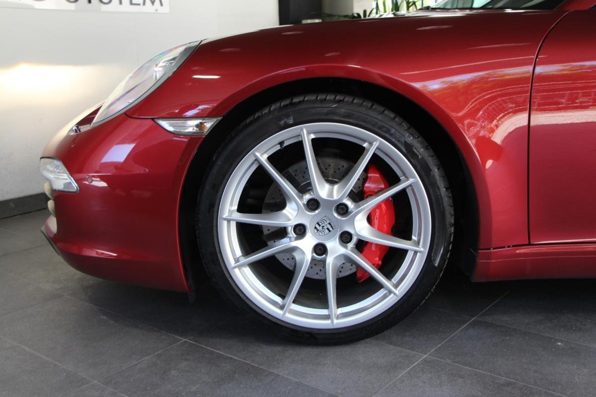 Porsche 911 - Photo 12