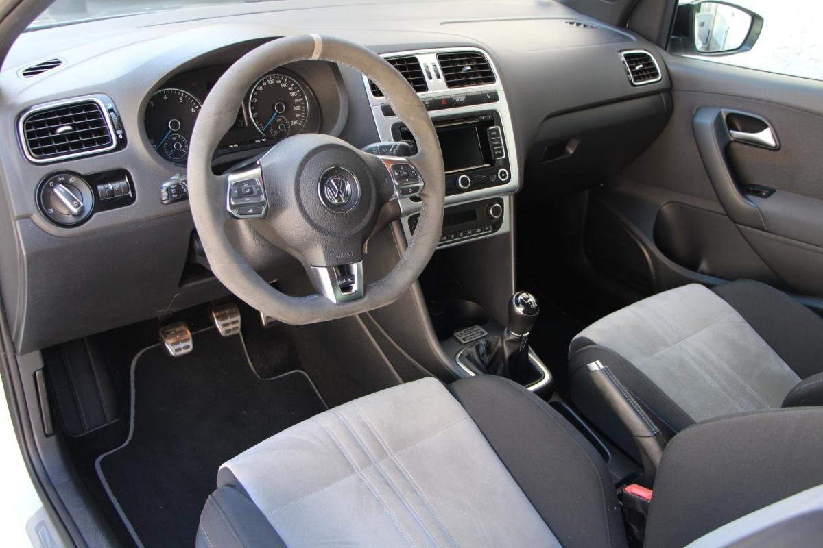 Volkswagen Polo - Photo 11
